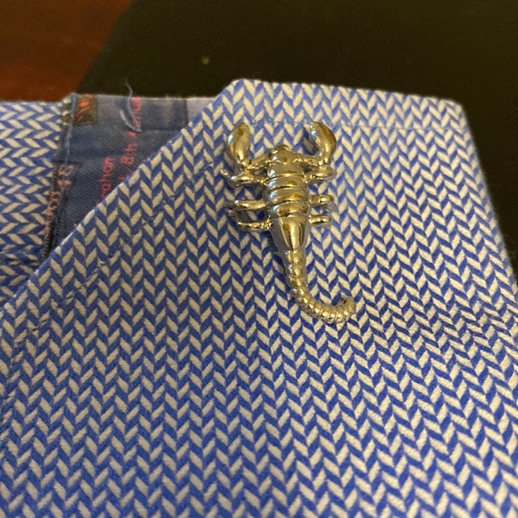 Designer Cuff links. “Scorpions” Robert Tateossian of London. - Picture 2 of 4